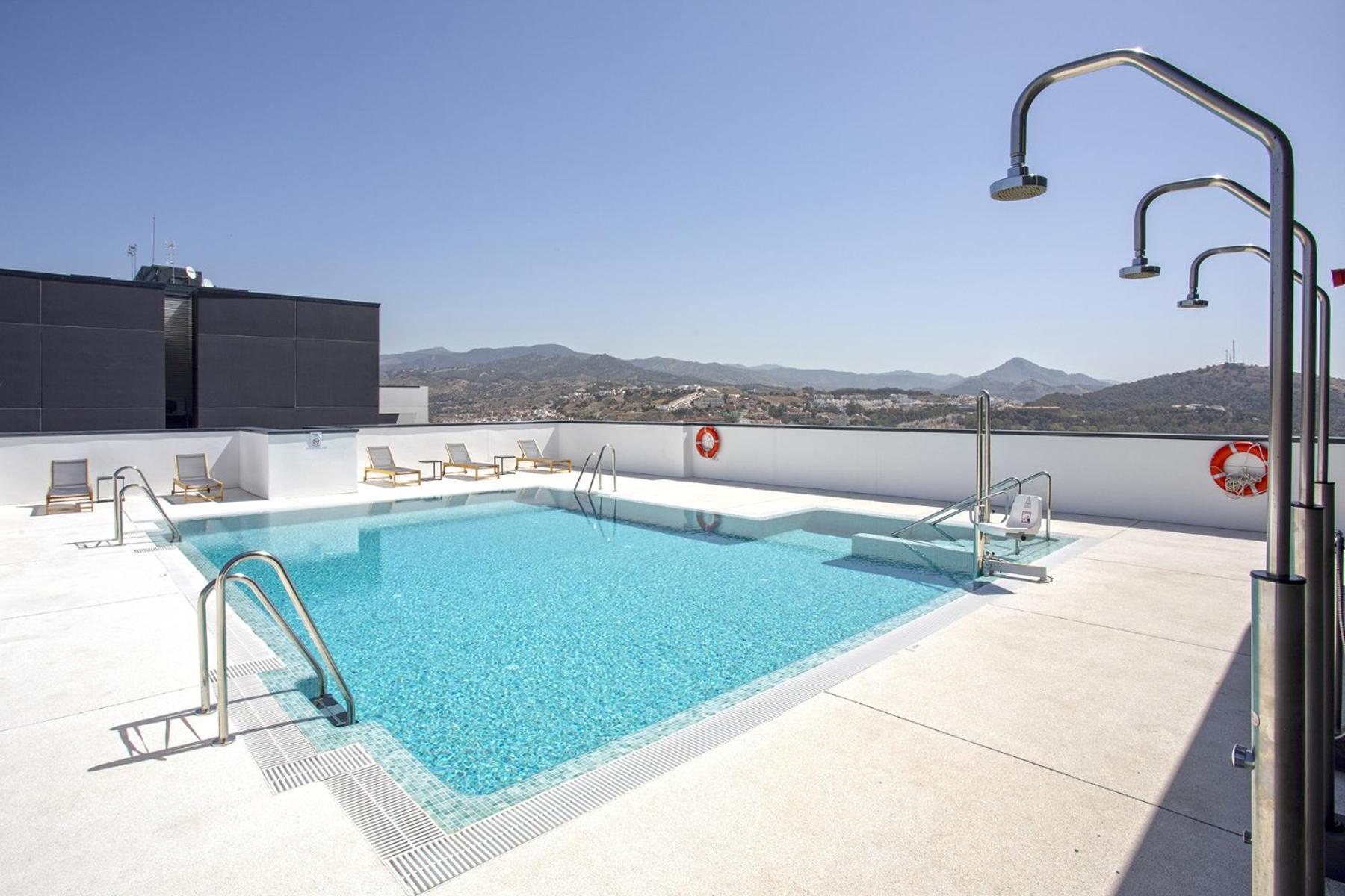 -malagasunapts-urbansky Crazy Views Apartment